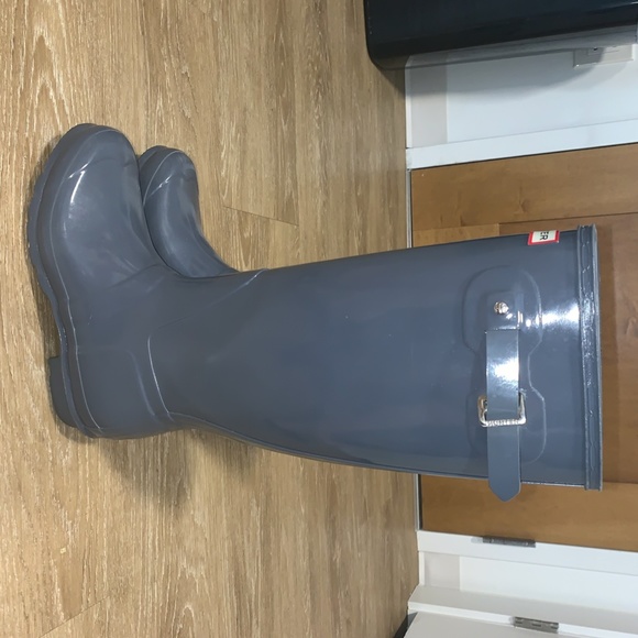 Women's size 9 Grey Hunter Boots - Picture 2 of 3